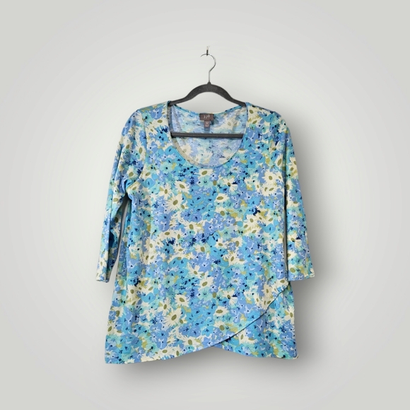J.Jill Petite M Floral Blue Asymmetrical Hem Top Cotton Modal Stretch 3/4 Sleeve - Picture 1 of 7